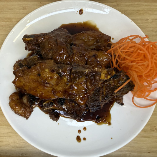 T18. Pork Loin in Honey & Pepper Sauce 蜜椒肉排