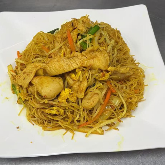 N12. Singapore Chicken Rice Noodles