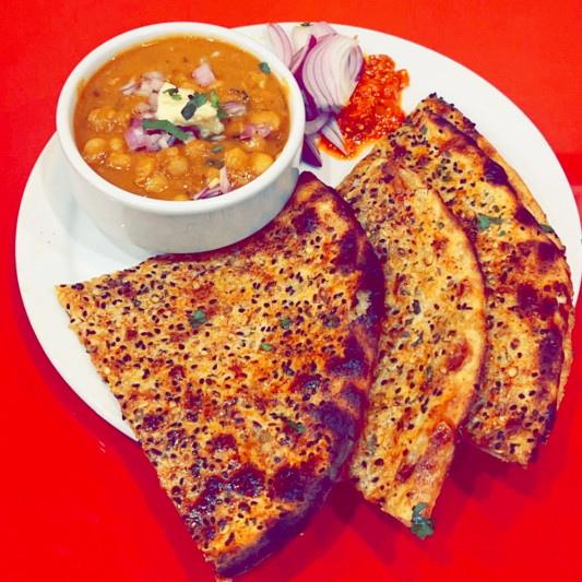 Amritsari Kulcha with Chana