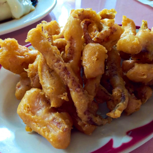 E2. Deep-Fried Squid Tentacles 炸鱿鱼须