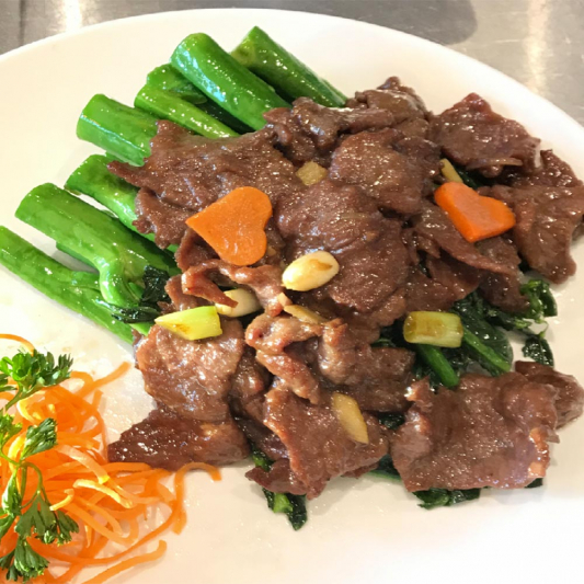 64. Stir Fried Beef with Chinese Broccoli 芥蘭炒牛肉