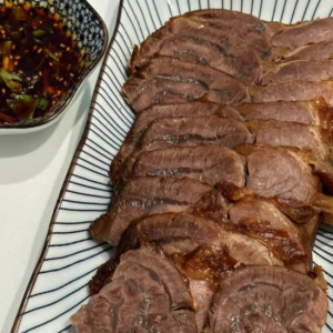 Sliced Beef with Sauce / 醬牛肉