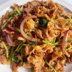 Fried Sliced Lamb with Cumin Seeds / 孜然羊肉