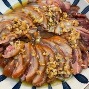 Boneless Pork Hock / 无骨酱肘子
