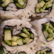 Avocado & Cucumber Maki (6 pcs)