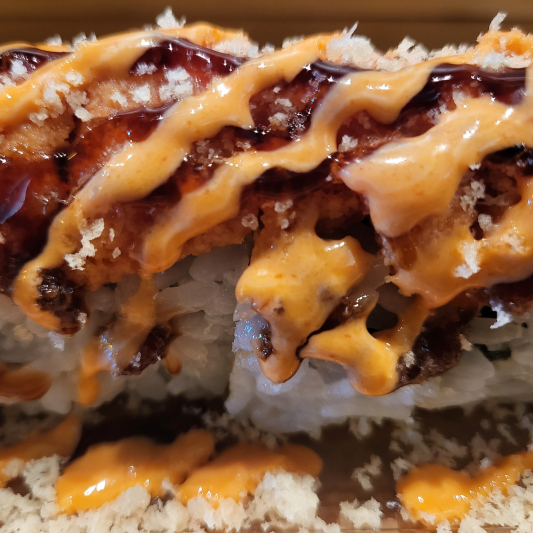 Matsu Spicy Tuna Maki (Topped) (7 pcs)