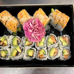 Deluxe Rolls Combo B (20 pcs)