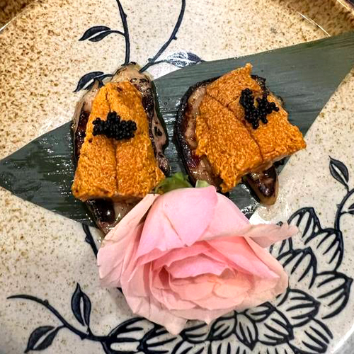 Foie Gras & Uni Sashimi (2 pcs)