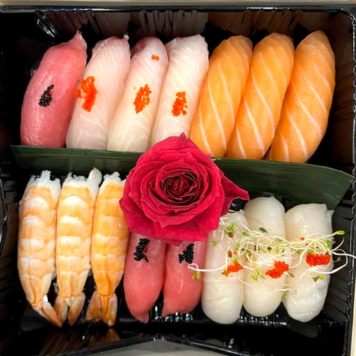 Deluxe Sushi Set (15 pcs)