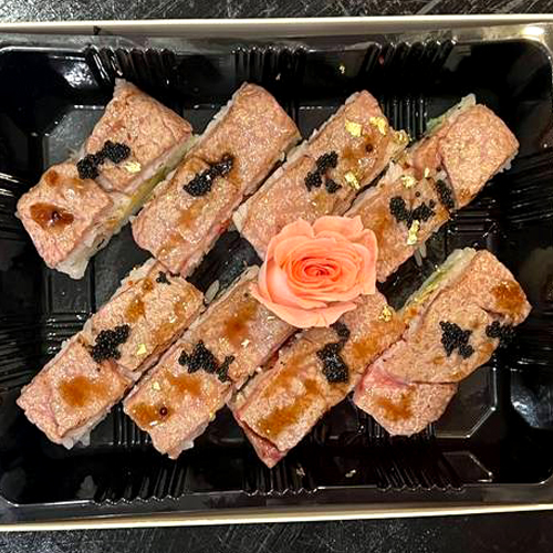 Wagyu Oshi Sushi (8 pcs)