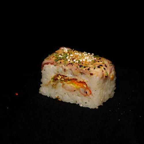 Salmon Oshi Sushi (8 pcs)