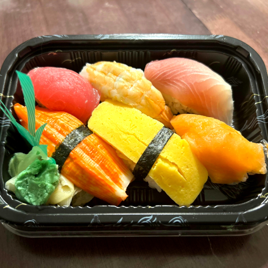 Sushi Sampler (6 pcs)