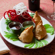 Vegetable Samosas (3 pcs)