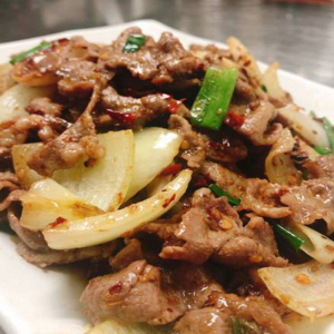 Fried Lamb with Cumin 孜然羊肉
