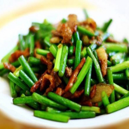 Garlic Stem Stir-Fried Bacon 鹹肉炒蒜苔