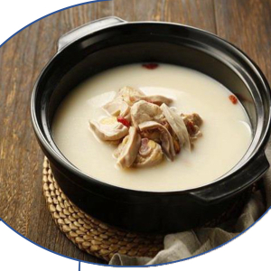 36. Soupe de nouilles aux tripes de porc et au poulet / Pork Tripe and Chicken Noodle Soup