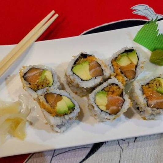 Spicy Salmon and Avocado Roll