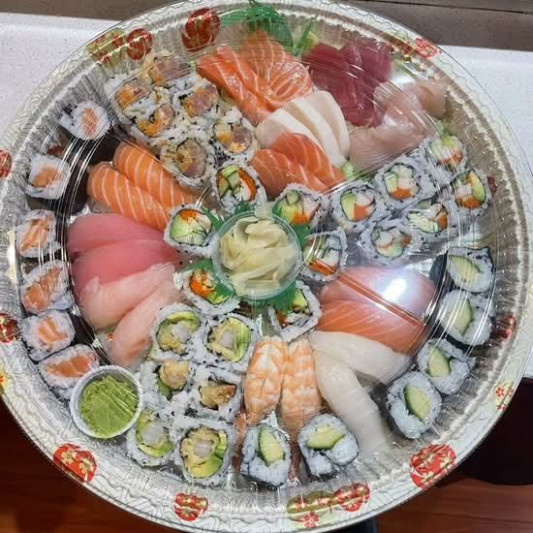 PA. Chefs Selection Sushi Party Tray (serves 3-4)