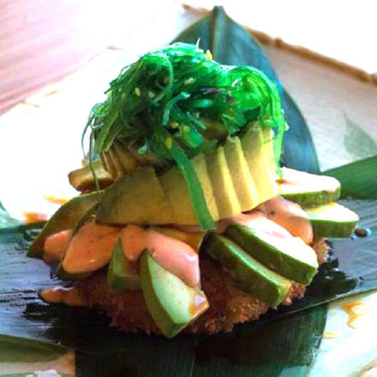 38. Avocado Seaweed Pizza Sushi (6 pcs)