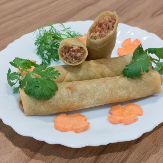 1. Spring Rolls (4 pcs)