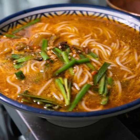 Small Pot Rice Noodles 昆明小锅米线