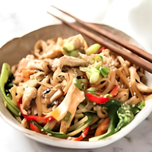Fried Rice Noodles with Chicken