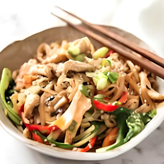 Fried Rice Noodles with Chicken