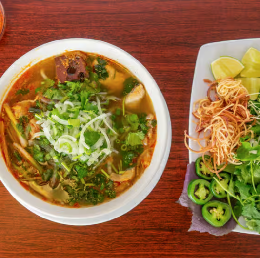 SP5. Spicy Beef Noodle Soup / Bun Bo Hue