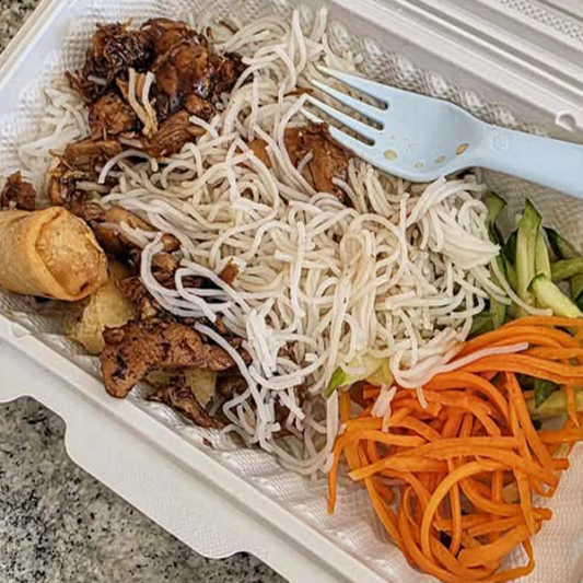 Kids Pork Vermicelli with Spring Roll (1 pc)