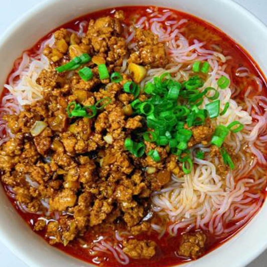 Chef Meat (Beef) Rice Noodle Soup 招牌牛肉炸酱米粉