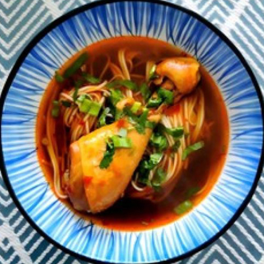 Spicy Chicken Leg Noodle Soup 麻辣鸡腿面