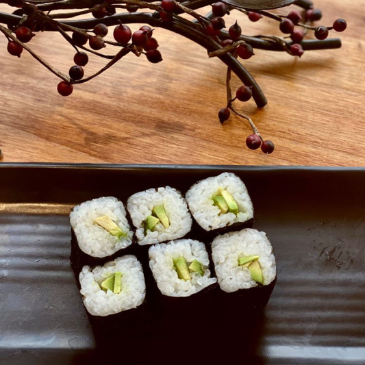Avocado Hosomaki (6 pcs)