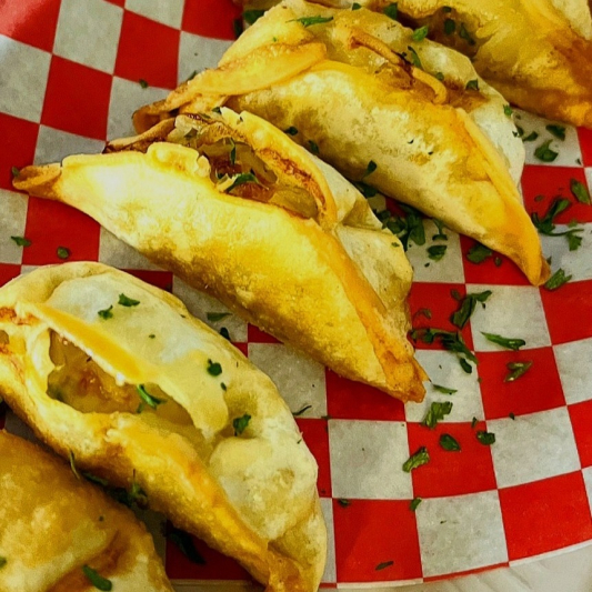 Chicken Fried Dumplings (6 pcs) 