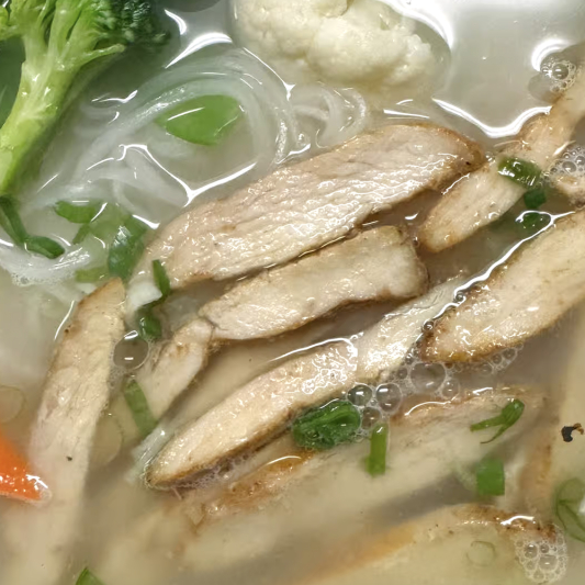 29. Grilled Chicken & Mixed Vegetables Rice Noodle Soup