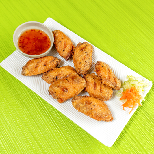 6. Crispy Chicken Wings (8 pcs)