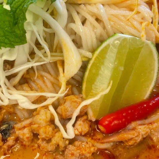 Kowpoon Curry Noodle Soup