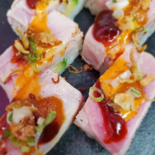 Tuna Hako Press Sushi