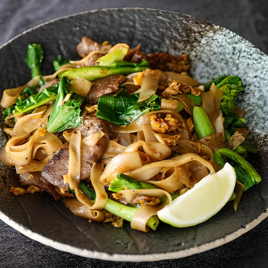 M4 Pad See Ew (Phở X&agrave;o Cải - L&agrave;n Với B&ograve;)