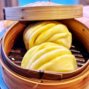 Ting-Mo - Steamed Buns with Turmeric (2 pcs)