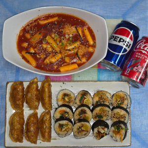 Kimbob, Spicy Stir-Fried Rice Cake, Gyoza & 2 Pops Combo