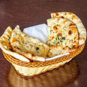 Garlic Cheese Naan
