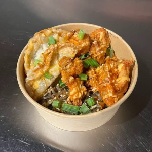 K-Chicken Cupbap (양념치킨 컵밥)
