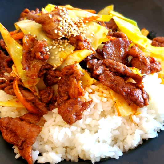 Pork Jeyuk Deopbap 제육덮밥 猪肉盖饭