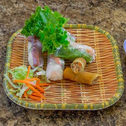 5. Roll Combo (Chả Gi&ograve;, Gỏi Cuốn, Nem Cuốn)