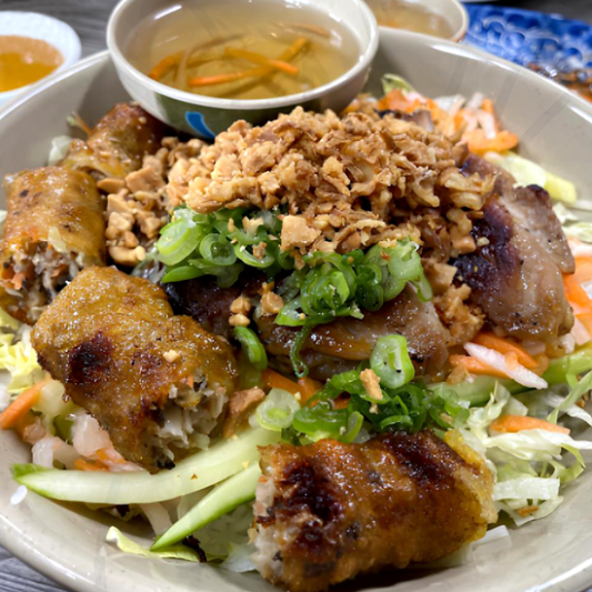 63. Grilled Lemongrass Chicken & Spring Roll with Vermicelli (B&uacute;n G&agrave; Nướng, Chả Gi&ograve;) (烤檸檬草雞春捲粉絲)