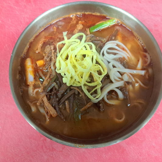Spicy Beef Noodle Soup 육칼국수