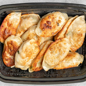 D7. Vegetable Pot Stickers (12 pcs)