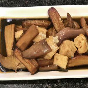 E4. Eggplant with Organic Tofu