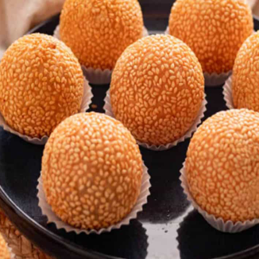 A9. Sesame Balls (6 pcs)