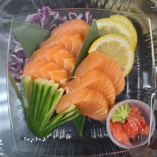 Salmon Sashimi (7 pcs)